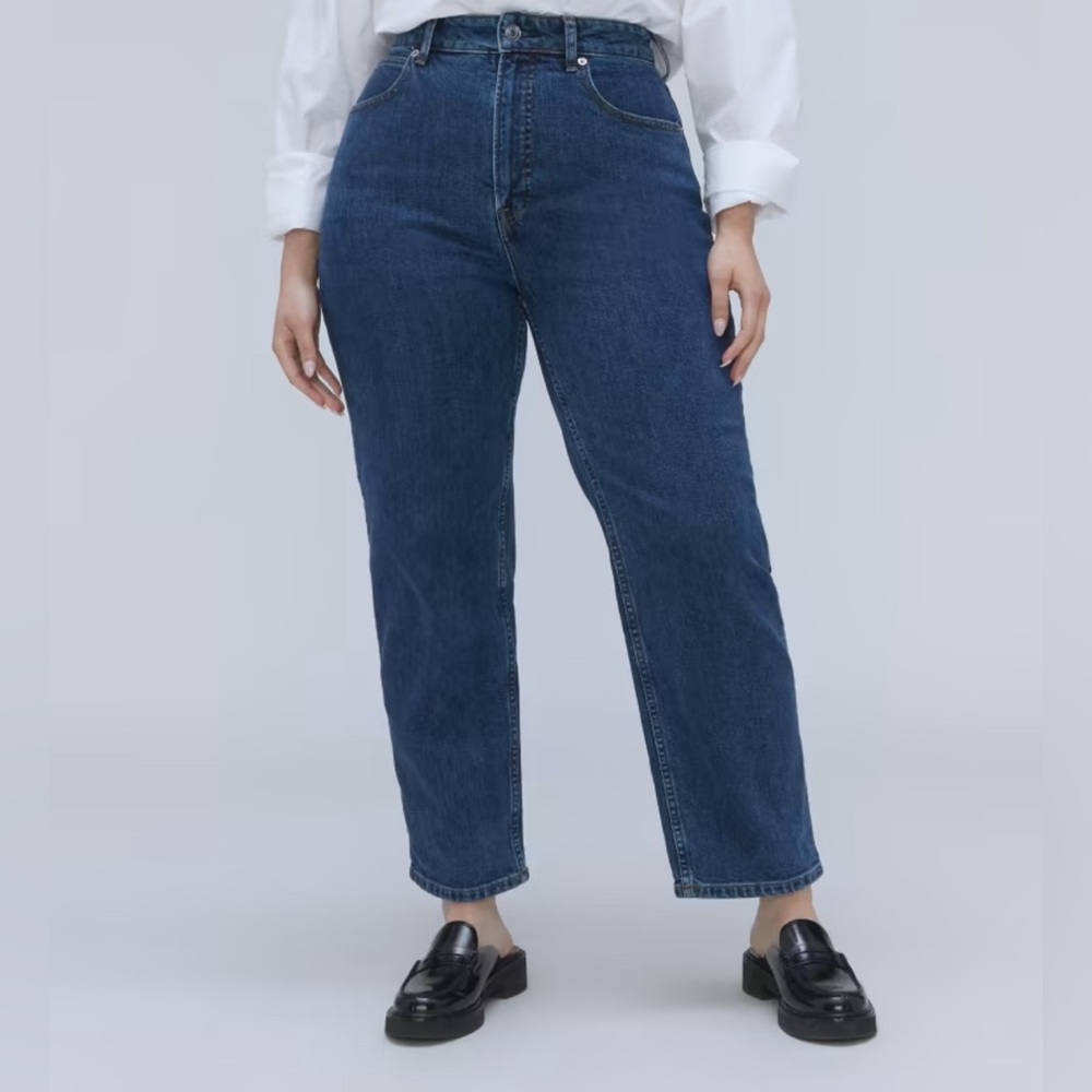 Everlane Curvy Way High Jean in size 26, Medium Blue